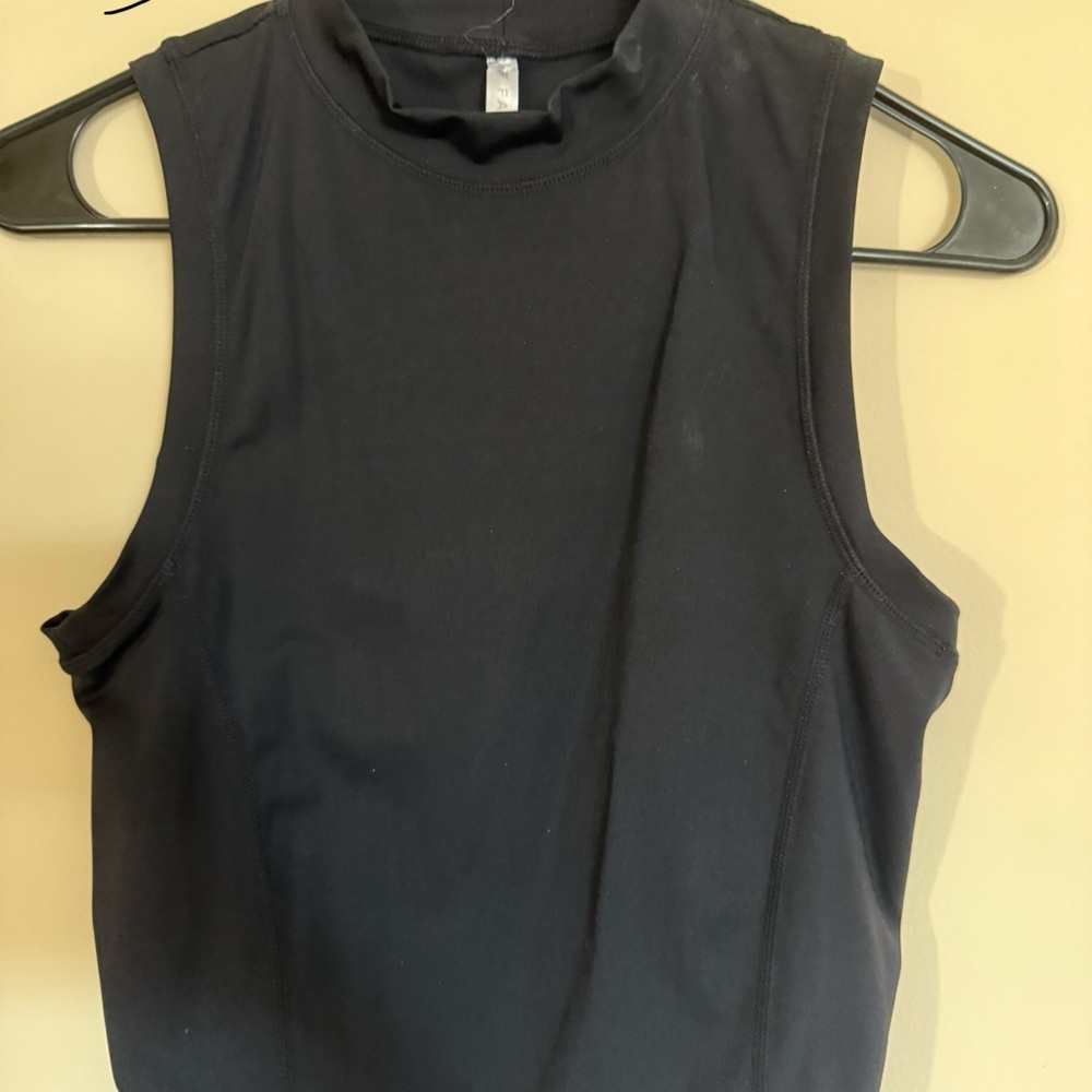 Fabletics Black Tank Top with Breathable Fabric and Stylish Fit